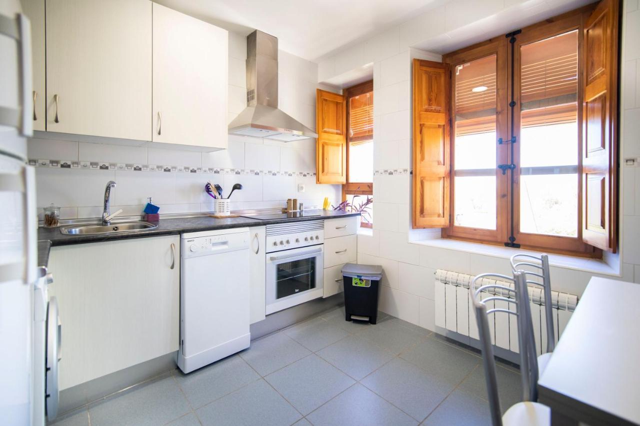 Apartamentos Ribera Del Duero Las Escuelas Vadocondes Kültér fotó